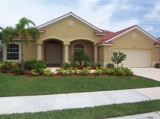 5017 Old Pond Dr, Naples, FL 34104