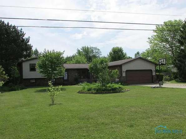 28750 Georgia Rd, Perrysburg, OH 43551