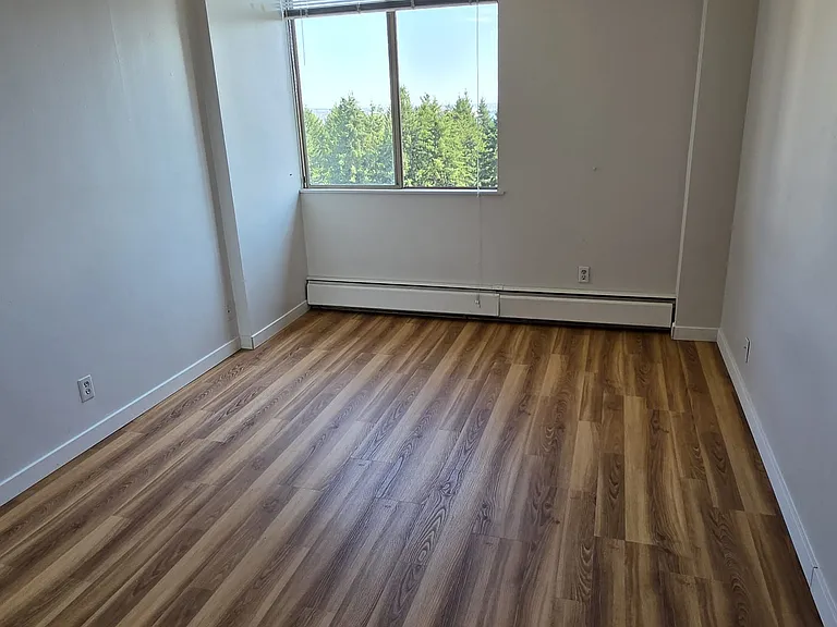 2012 Fullerton Ave #1213 — Photo 4