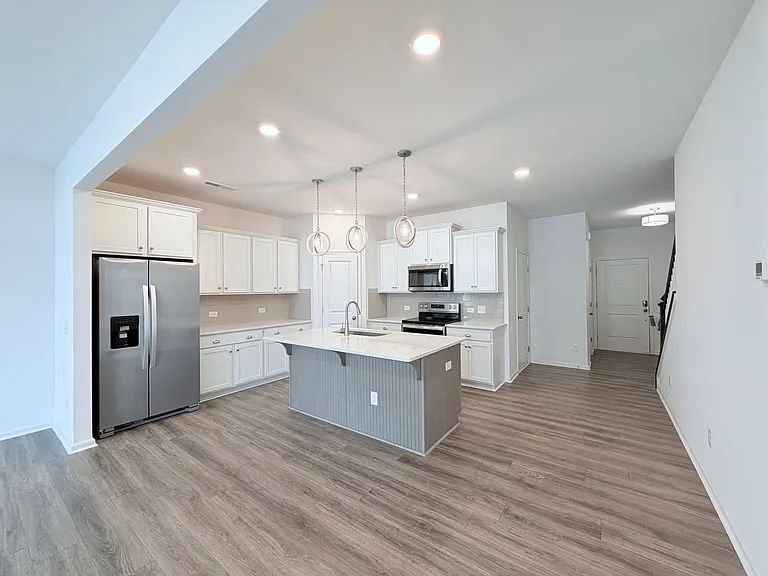 12 Saltford Ln — Photo 8