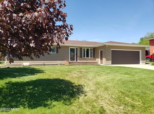 1011 E 6th St, Webster, SD 57274
