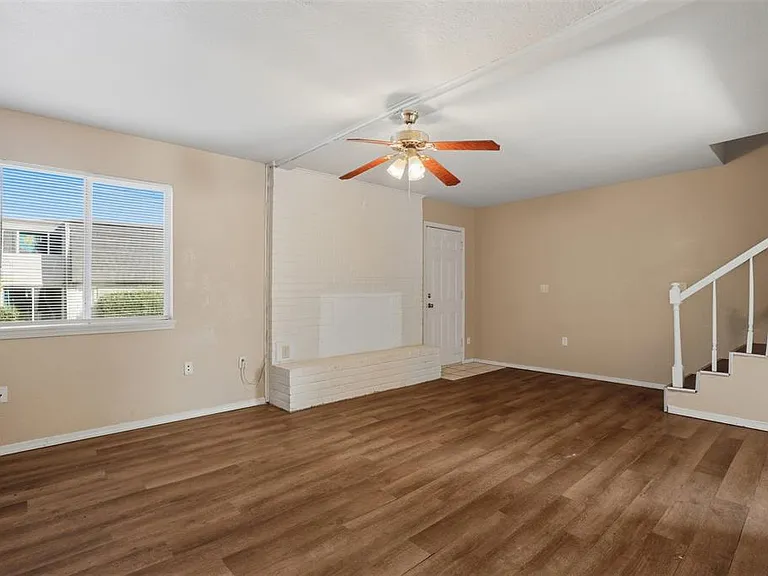 1628 Claudia Dr — Photo 10