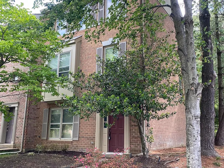 5623 Gresham Ln — Photo 9