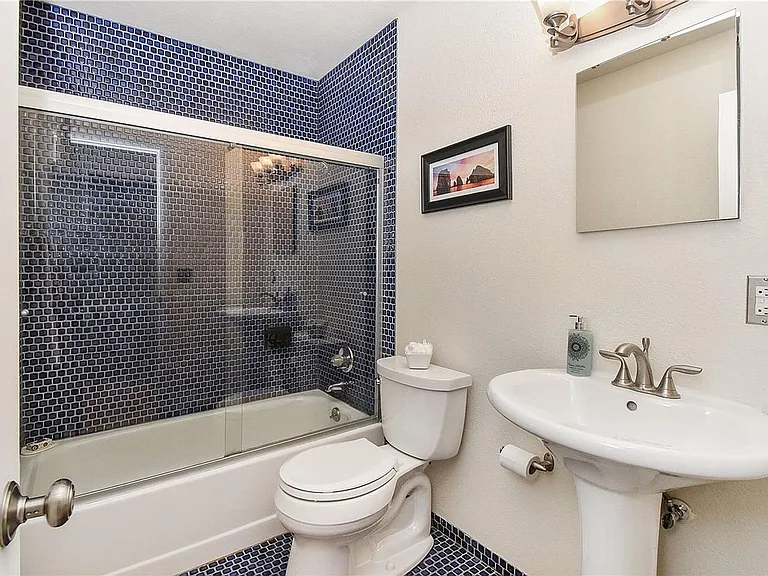 625 Pearl St #28 — Photo 10