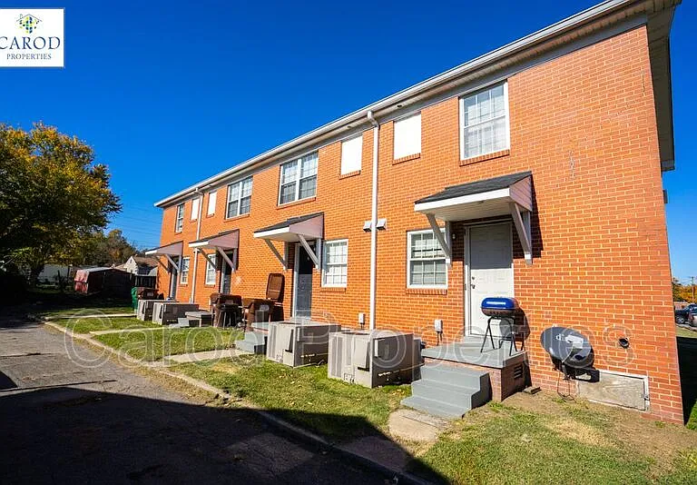 208 Windley St #C — Photo 8