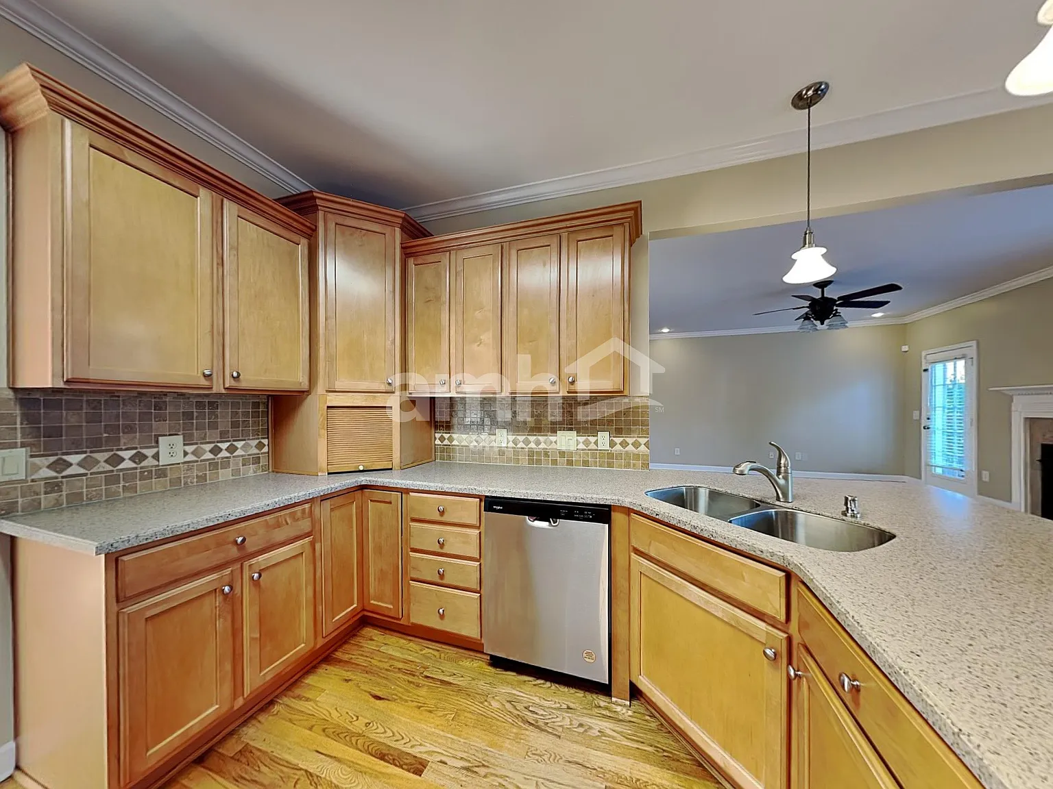 4 bed, 3.0 bath, 2731 sqft, $2,830 — Photo 3