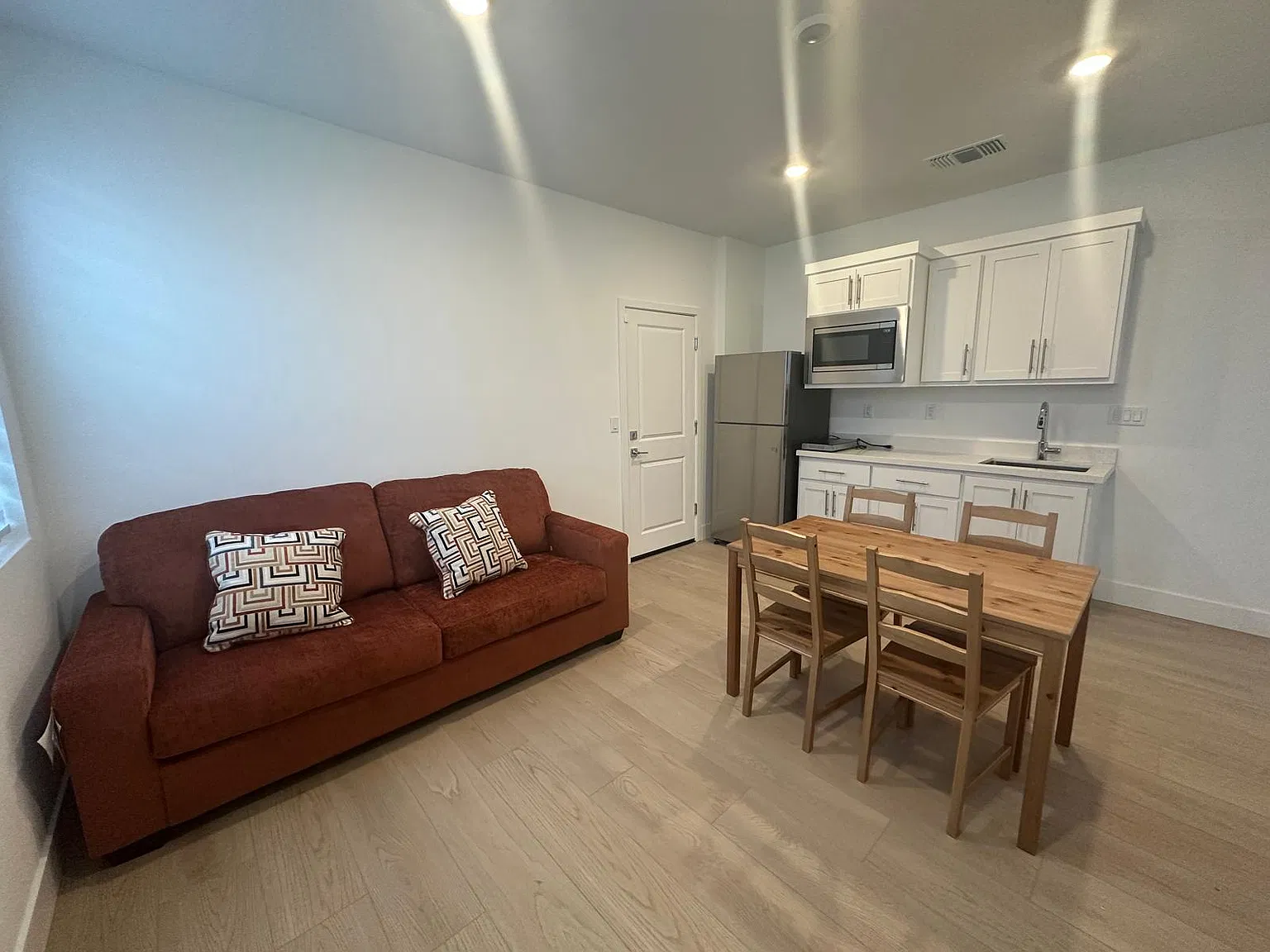 2718 Old Larks Ln — Photo 3