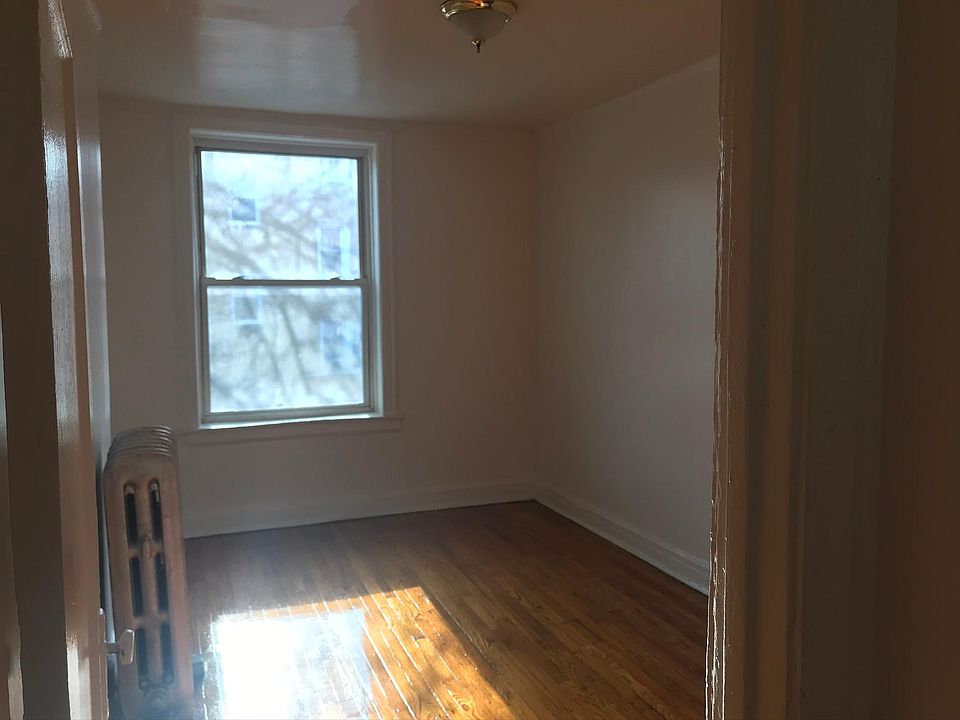2nd image of 1600 W Wallen Ave APT 1E