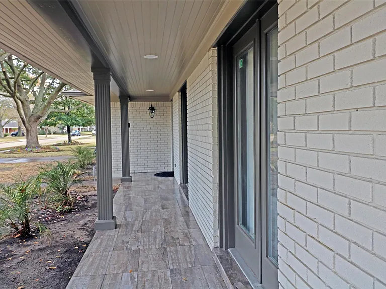 5527 Valkeith Dr — Photo 35