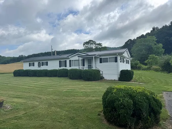 2856 Troutdale Hwy, Mouth Of Wilson, VA 24363
