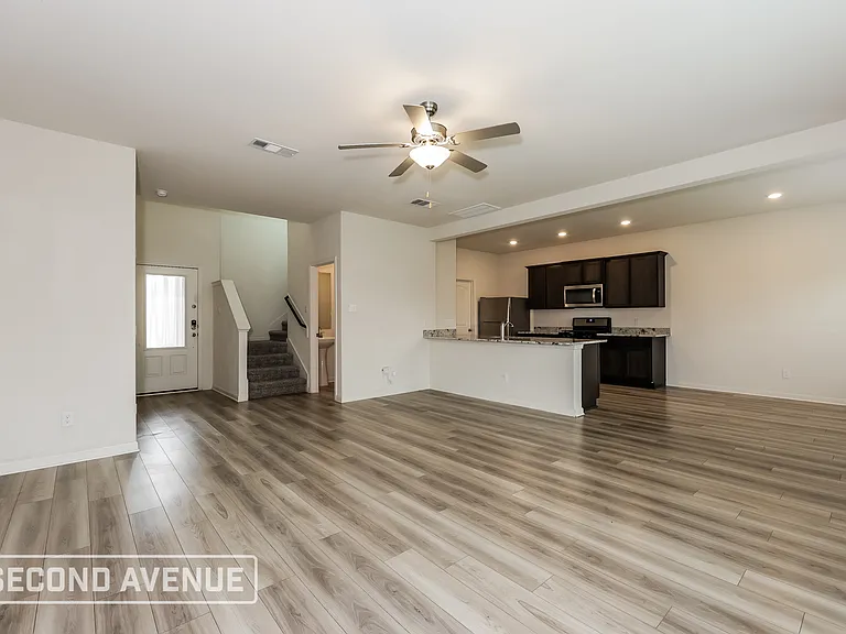 325 Condie Russell Ave — Photo 4