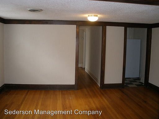 1st image of 3918 McGee St APT 3N