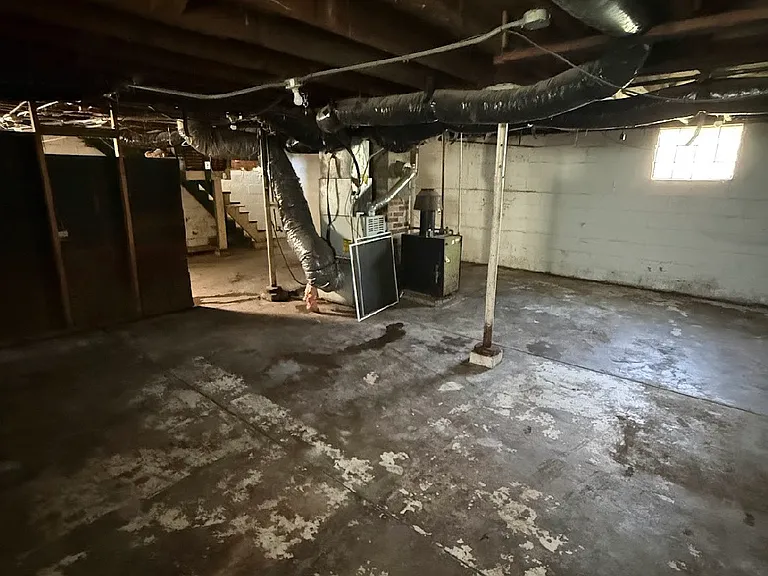 1237 E Johns Ave — Photo 9