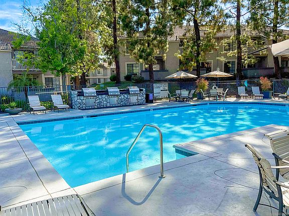 4th image of 14954 Avenida Venusto Unit 90