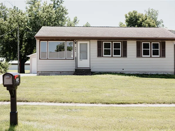 304 E 1st St, Huxley, IA 50124