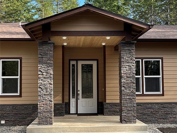 2nd image of 4916 69th Avenue NW
