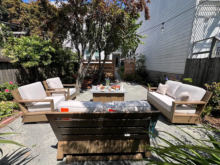 939 Oak St — Photo 17