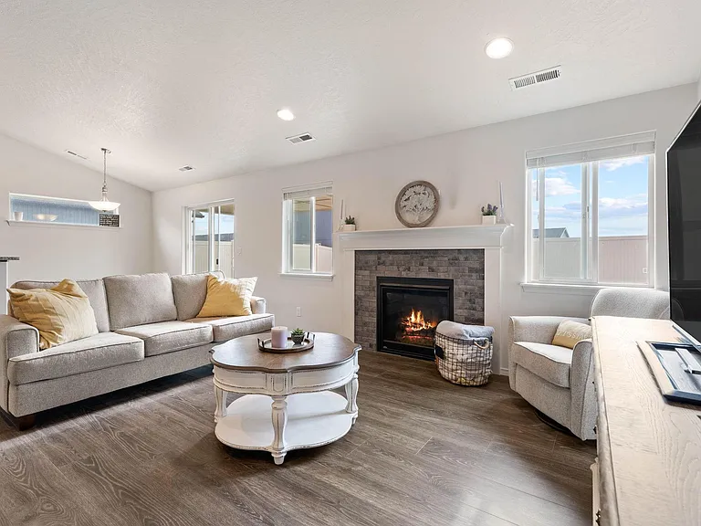 7913 W 55th Ave — Photo 5