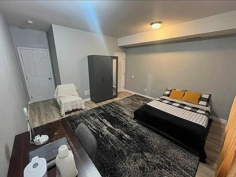 2356 N Park Ave #B2 — Photo 11