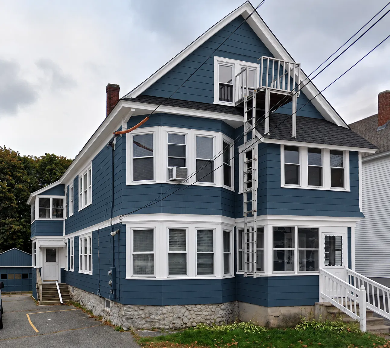 84 Ashland Ave — Photo 1