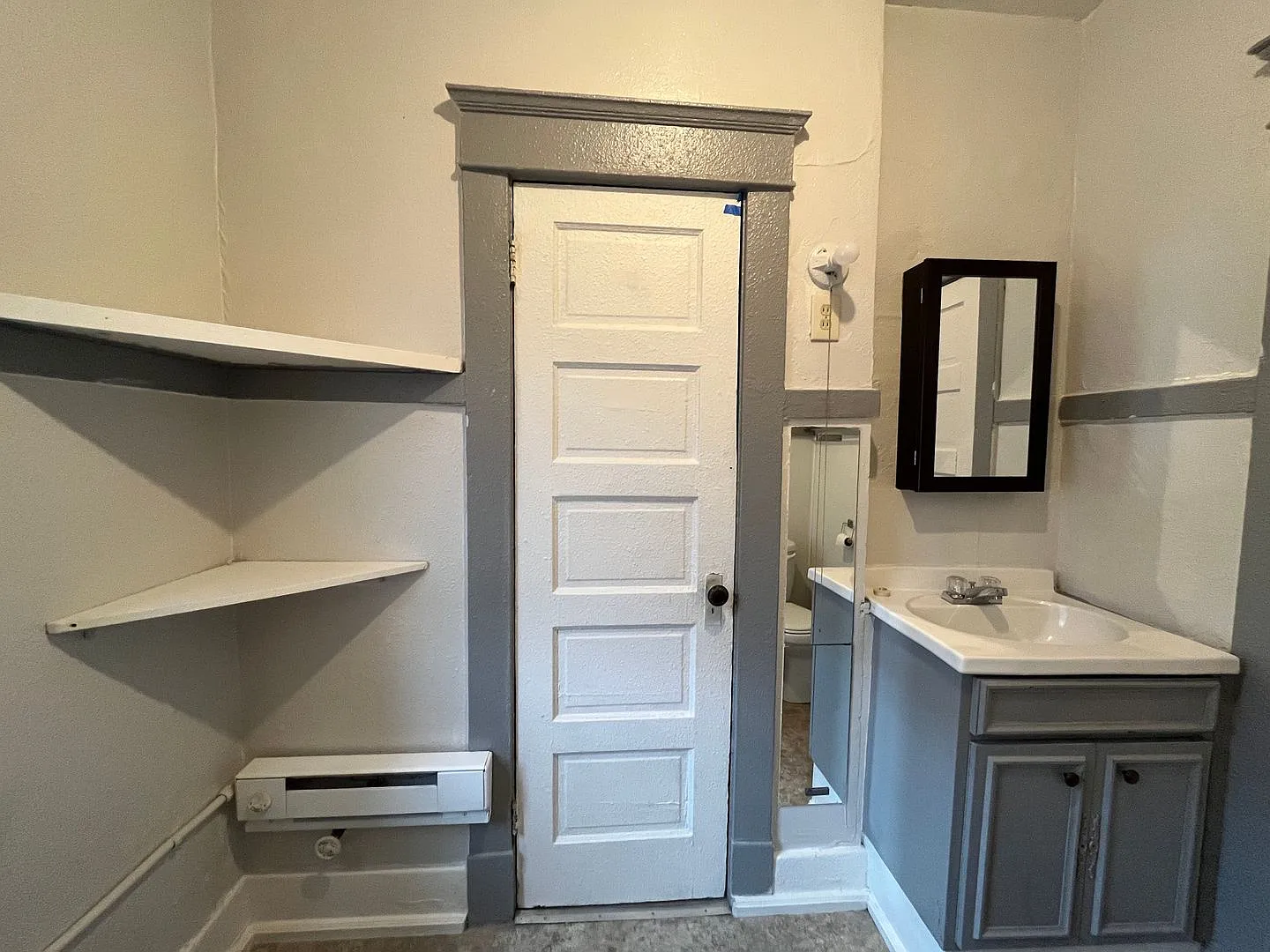 Lascelle Studio Suites — Photo 2