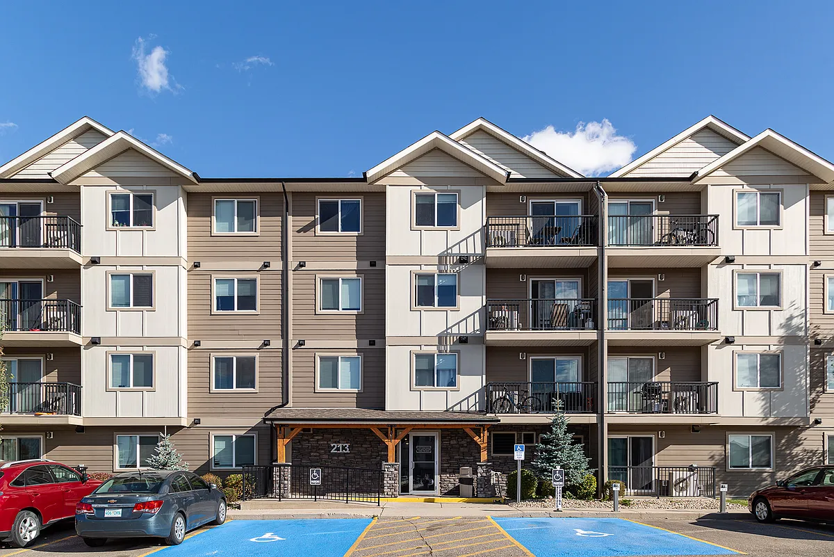 Building Photo - 211 Willis Cres