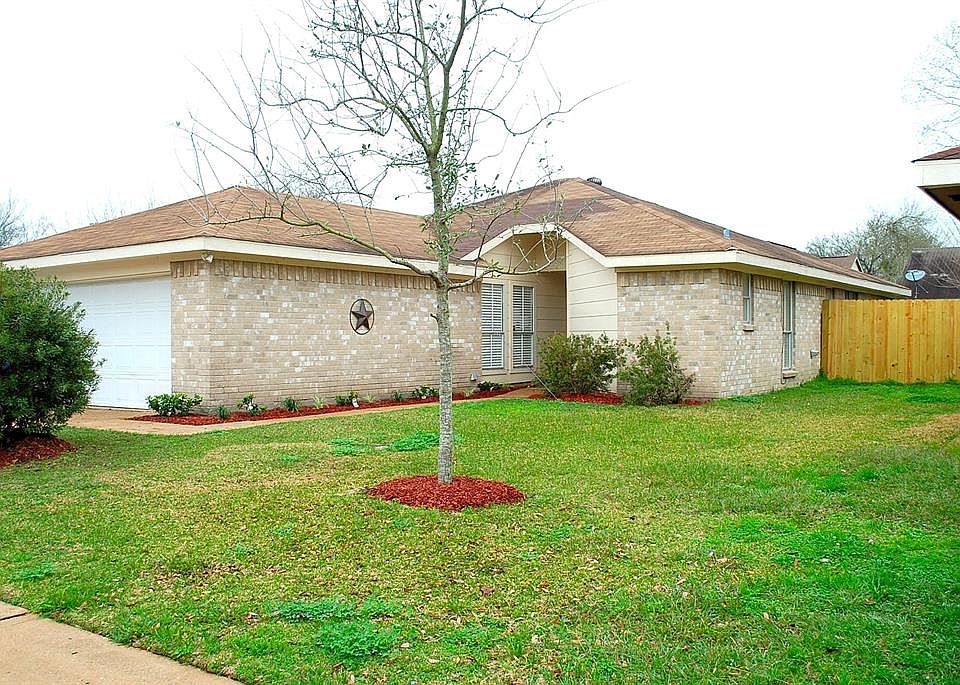 1st image of 17518 Davenway Dr