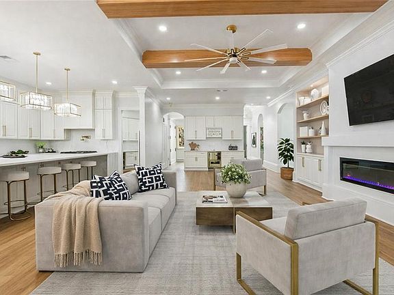 4th image of 2520 Haring Rd