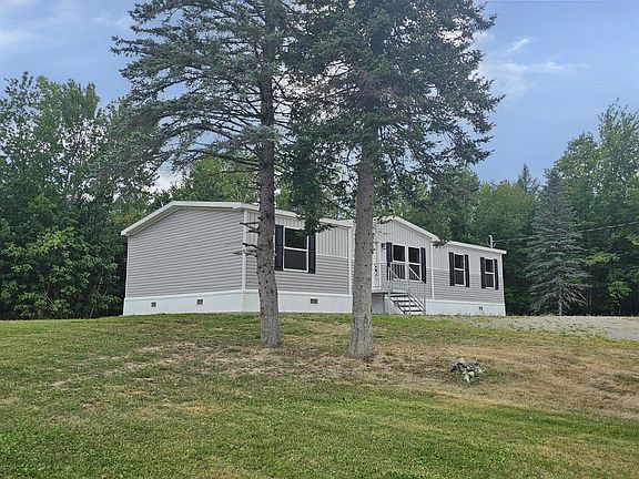 3rd image of 826 Waterville Road