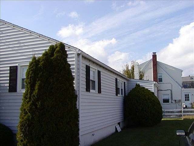 2nd image of 135 8th St S