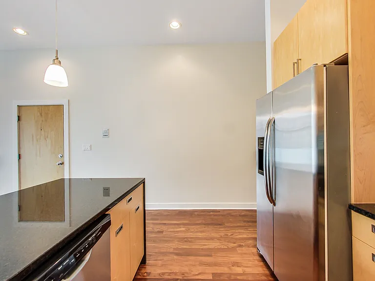 1010 W Monroe St #3 — Photo 4