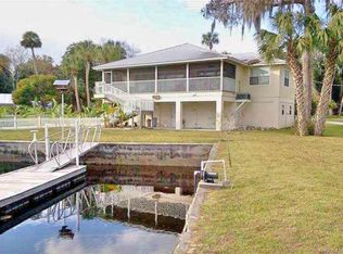 5313 Riverside Dr, Yankeetown, FL 34498