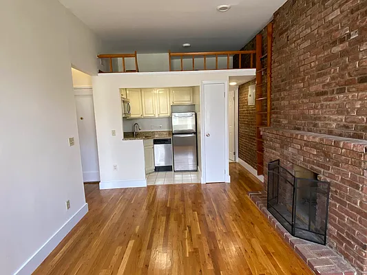 Rented by Harris Philip NYC | media 8