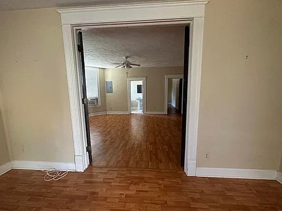4th image of 624 4th St S