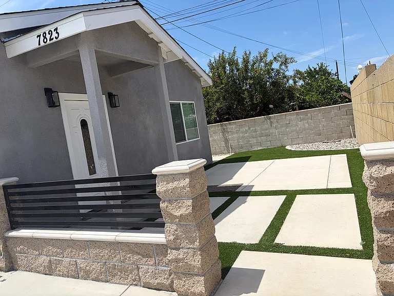Front entrance from driveway