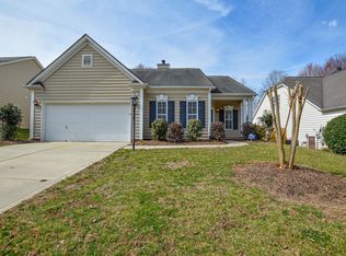 6511 Falls Lake Dr, Charlotte, NC 28270