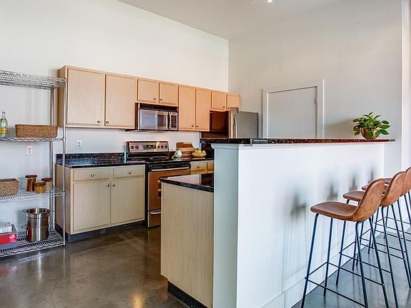 3rd image of 2502 Live Oak St APT 314
