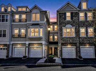 31 Barrister St, Clifton, NJ 07013