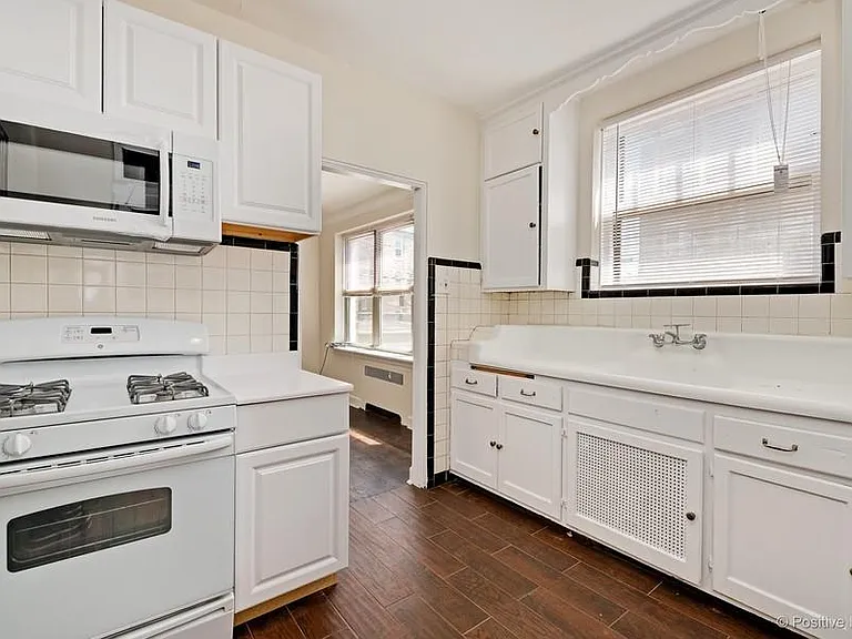 2617 W Glenlake Ave #1D — Photo 8