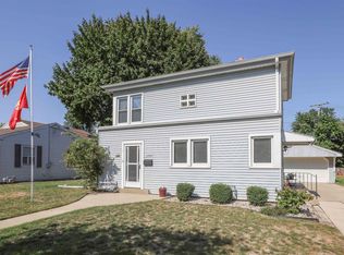 2904 Glendale Ave, Racine, WI 53403