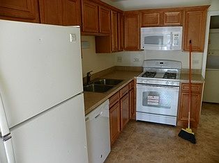 5th image of 8515 162nd Pl APT 3