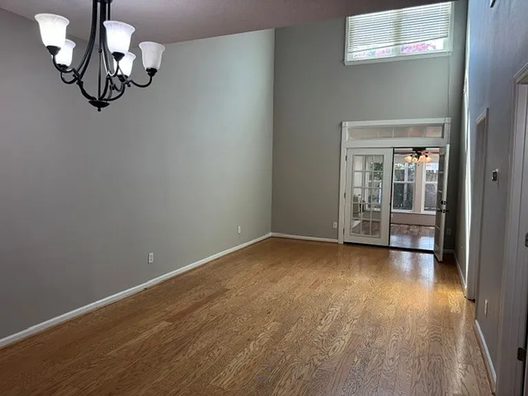 126 Marshland Ln — Photo 9