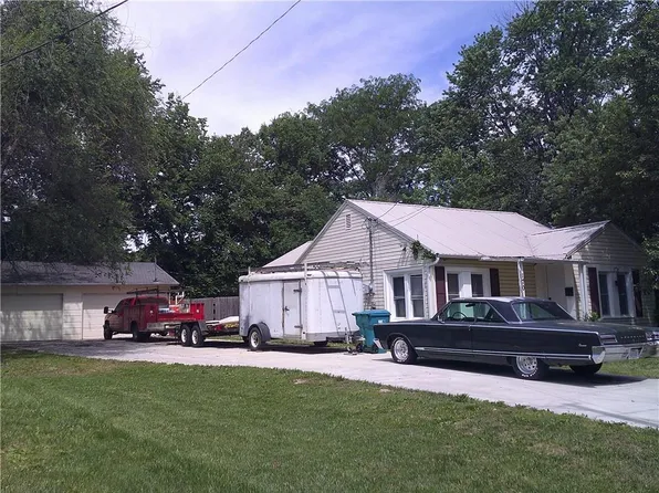 170 14th St, Osawatomie, KS 66064