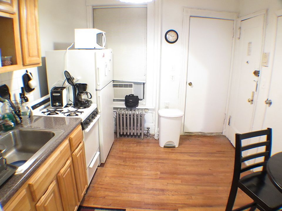2nd image of 223 E 82nd St APT C3