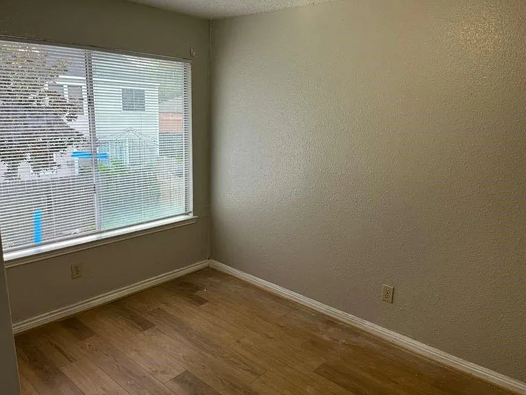 12915 Ashford Knoll Dr — Photo 26