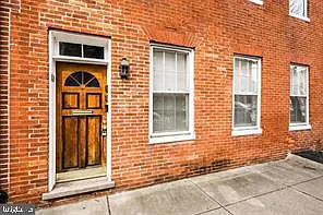 824 S Bond St #824B Photo 1