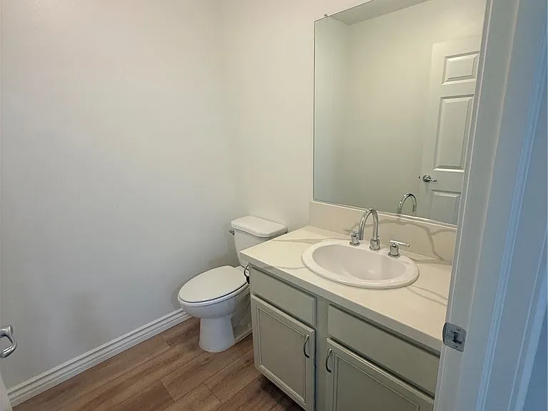 8554 Burnet Ave — Photo 20