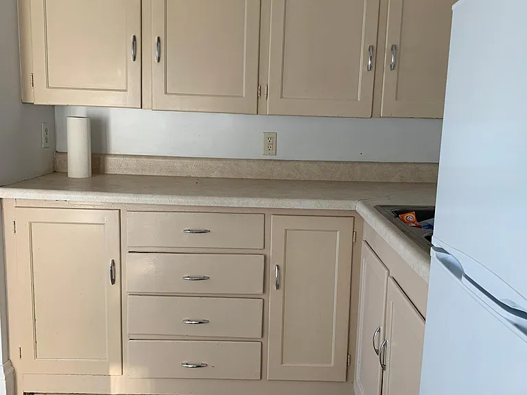 Kitchen with full size appliances