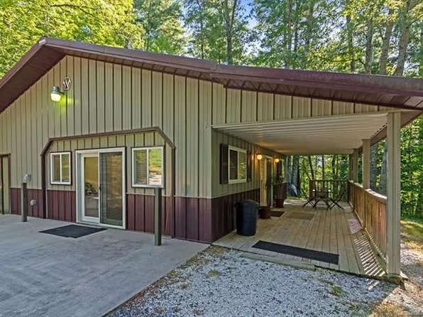 134 Hawksnest Dr, Hendersonville, NC 28739