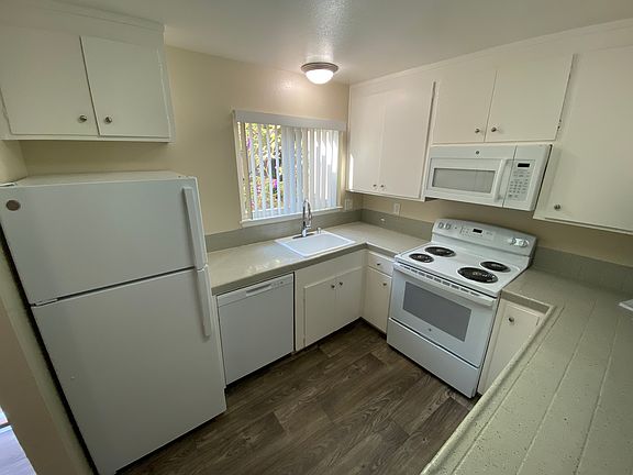 2nd image of 786 Reseda Dr APT 12